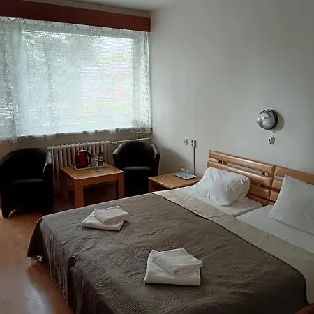 Flora Retro Отель Дудинце